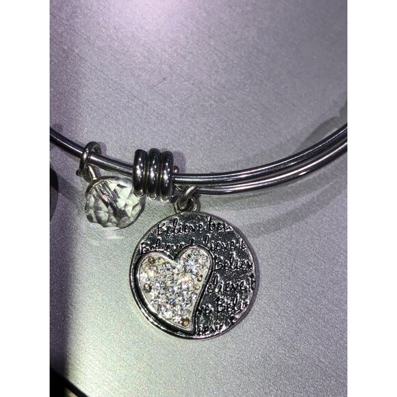 Footnotes Reversible Charm “Follow Your Heart”/"Believe" Bangle Bracelet - Picture 10 of 11